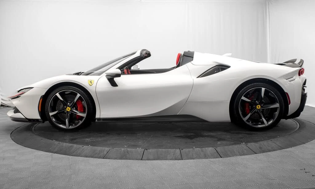 2022 Ferrari SF90 Spider - Image 6 of 31