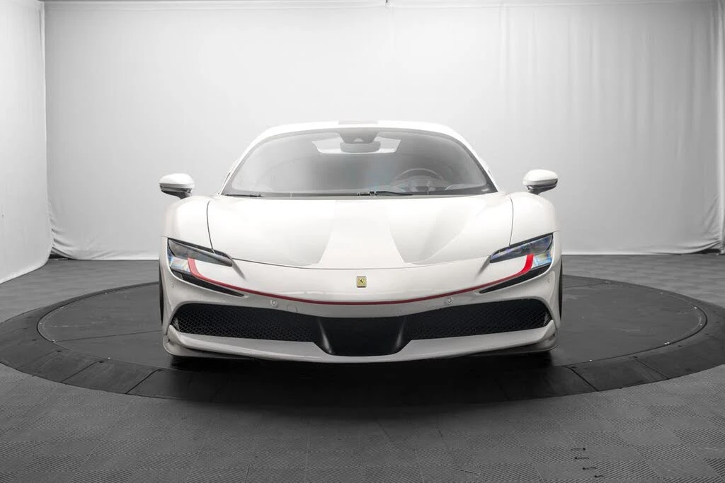 2022 Ferrari SF90 Spider - Image 16 of 31