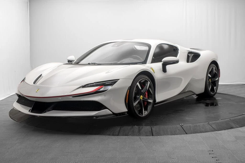 2022 Ferrari SF90 Spider - Image 15 of 31