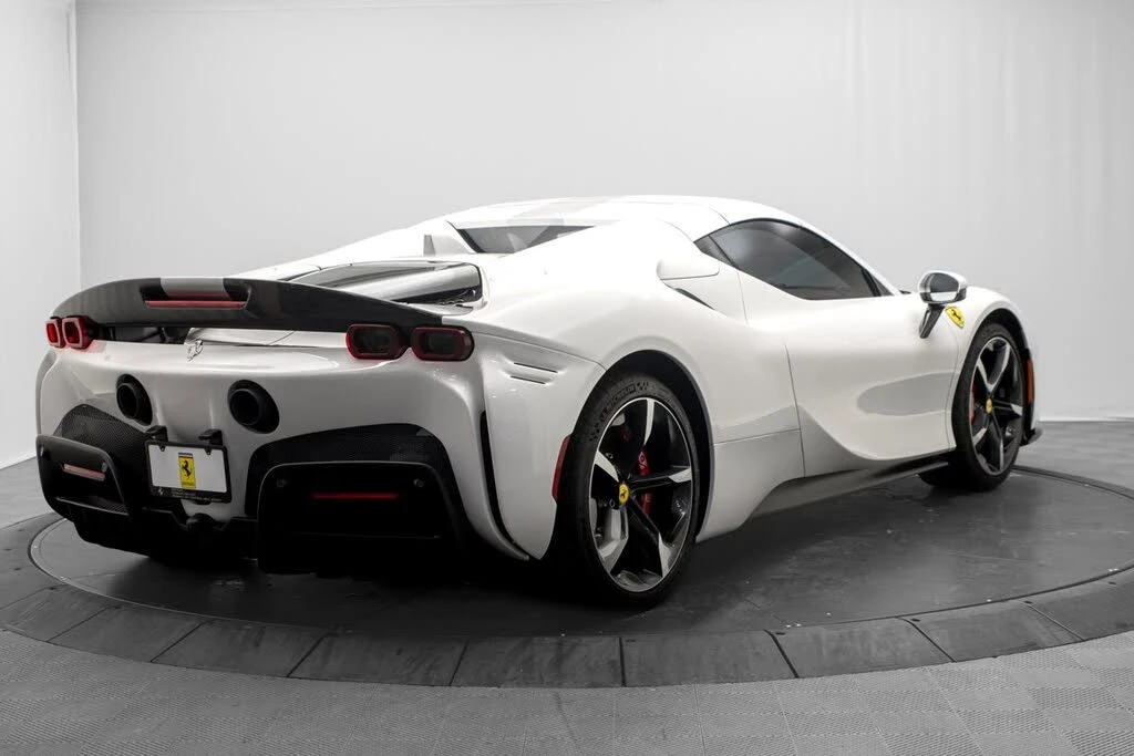 2022 Ferrari SF90 Spider - Image 12 of 31