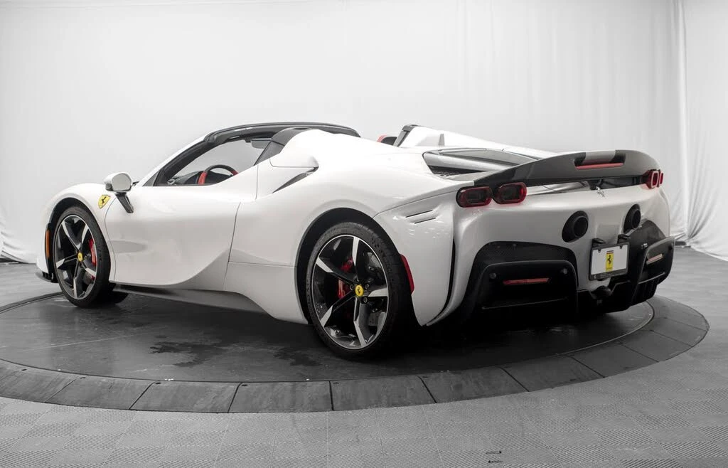 2022 Ferrari SF90 Spider - Image 5 of 31