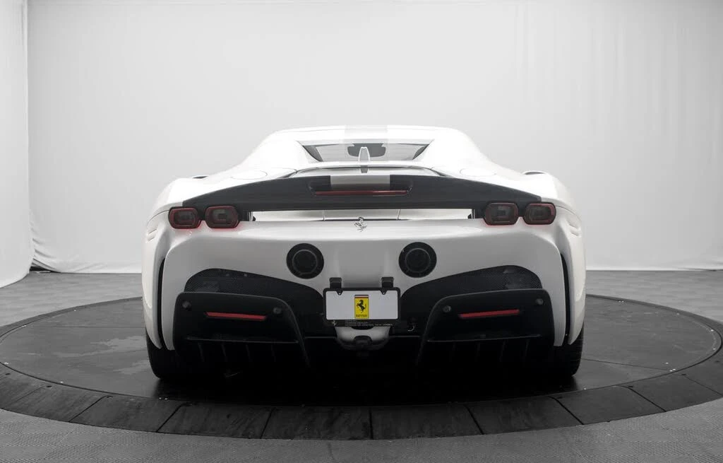 2022 Ferrari SF90 Spider - Image 13 of 31
