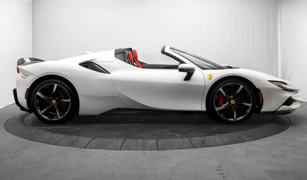 2022 Ferrari SF90 Spider - Image 2 of 31