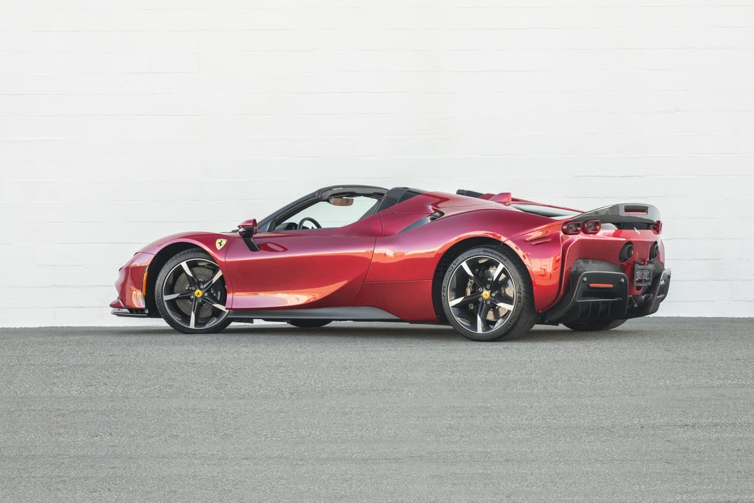 2022 Ferrari SF90 Spider - Image 8 of 31