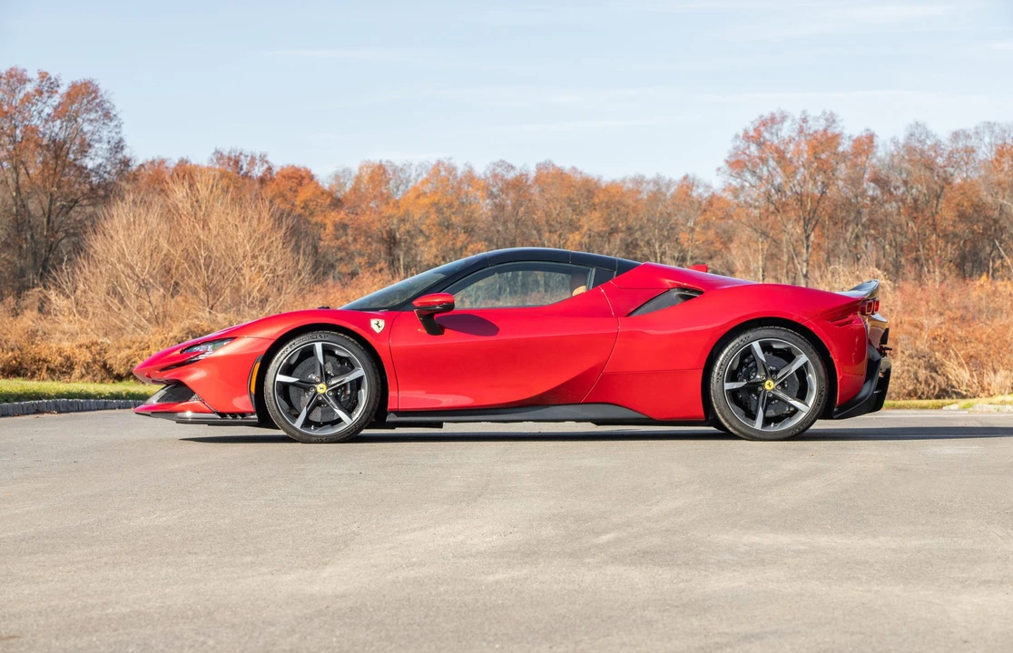 2022 Ferrari SF90 Spider - Image 15 of 31