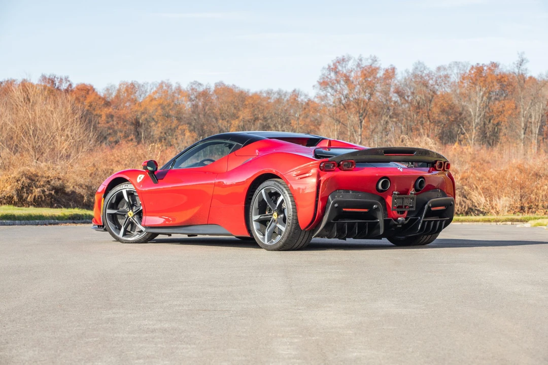 2022 Ferrari SF90 Spider - Image 16 of 31