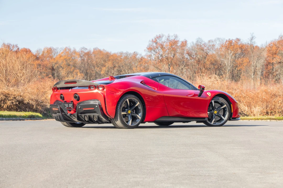 2022 Ferrari SF90 Spider - Image 18 of 31