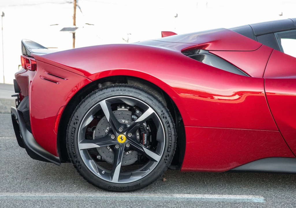 2022 Ferrari SF90 Spider - Image 22 of 31
