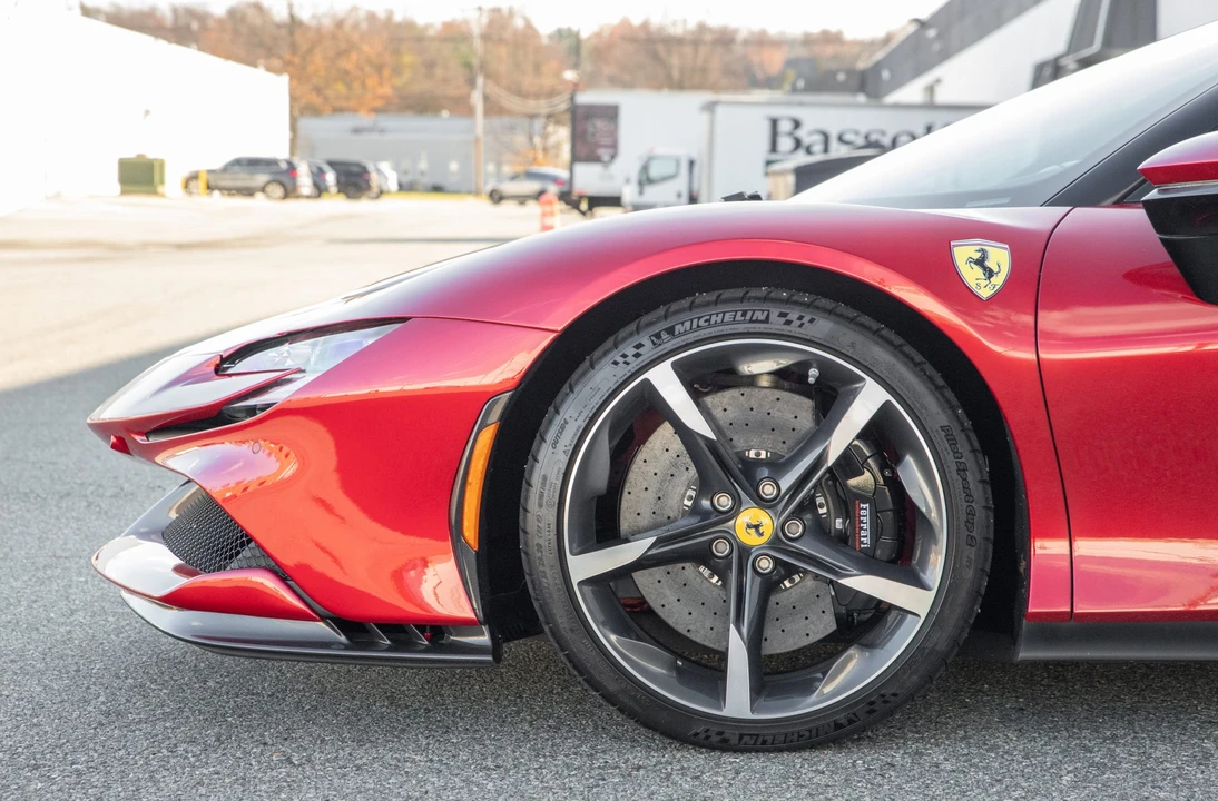 2022 Ferrari SF90 Spider - Image 25 of 31