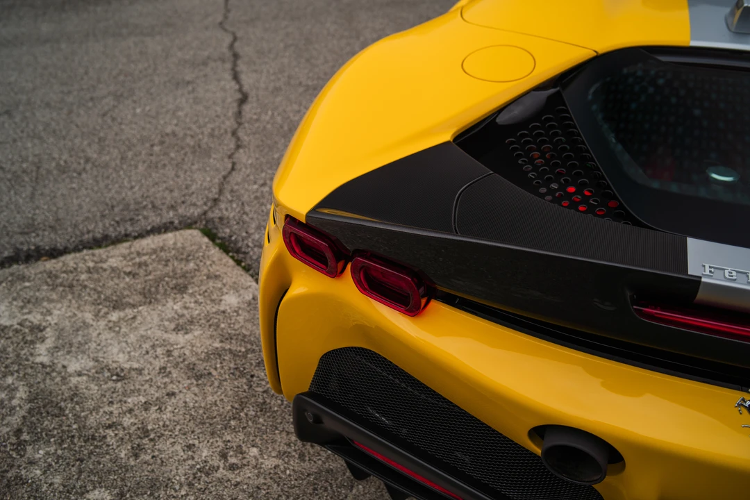 2022 Ferrari SF90 Spider - Image 29 of 31