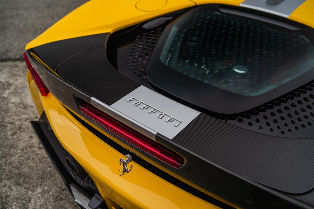 2022 Ferrari SF90 Spider - Image 30 of 31