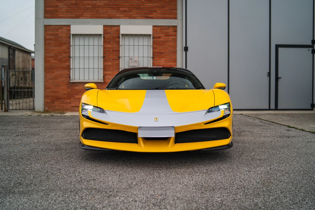 2022 Ferrari SF90 Spider - Image 2 of 31