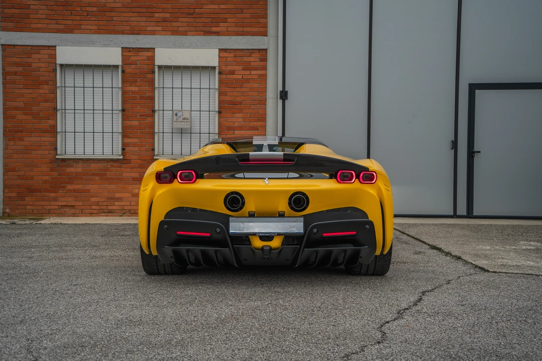 2022 Ferrari SF90 Spider - Image 5 of 31