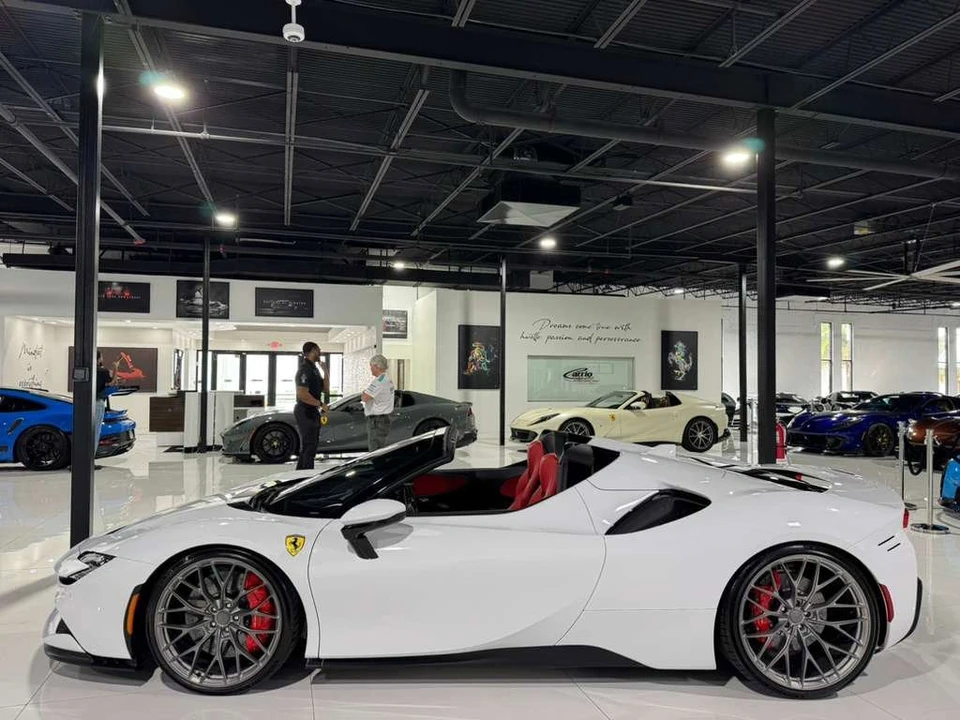2022 Ferrari SF90 Spider - Image 4 of 12