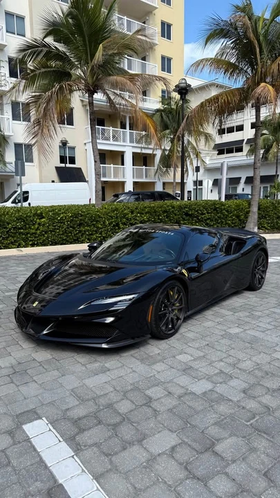 2022 Ferrari SF90 Spider - Image 5 of 11