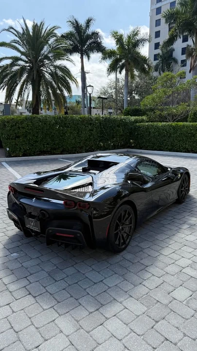 2022 Ferrari SF90 Spider - Image 4 of 11