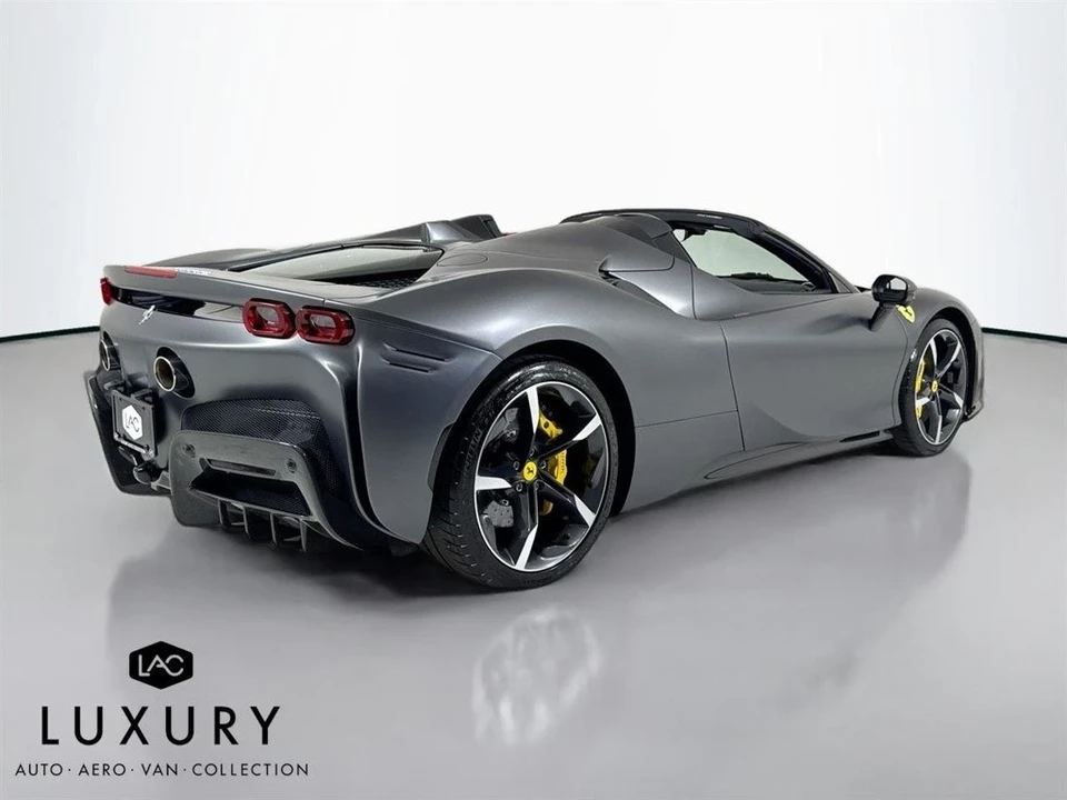 2022 Ferrari SF90 Spider - Image 4 of 12