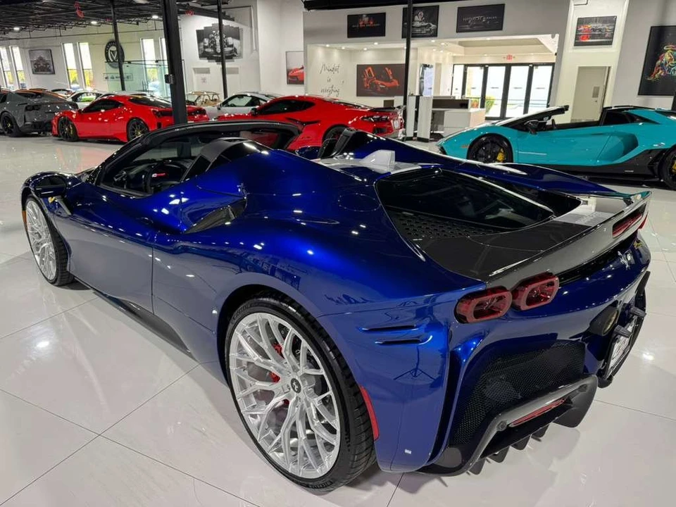 2022 Ferrari SF90 Spider - Image 5 of 12