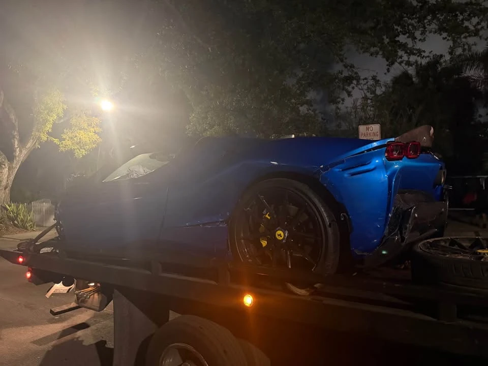 2022 Ferrari SF90 Spider - Image 6 of 10
