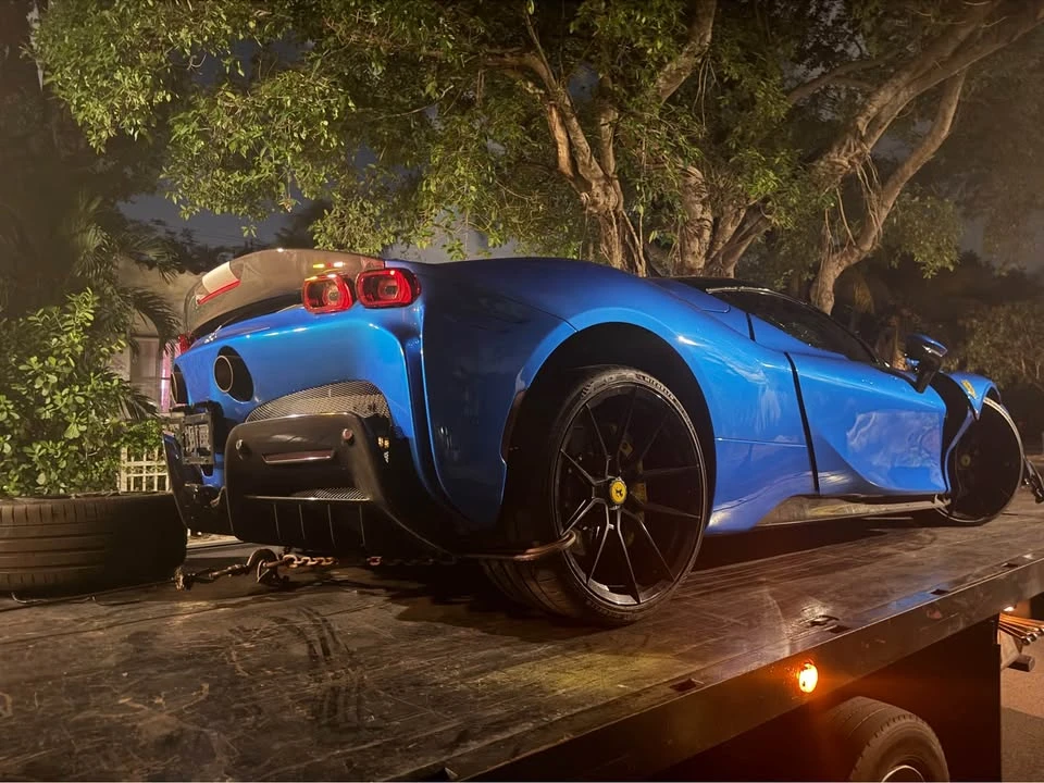 2022 Ferrari SF90 Spider - Image 8 of 10