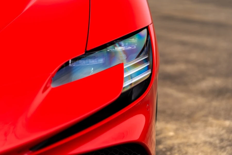 2022 Ferrari SF90 Spider - Image 27 of 31