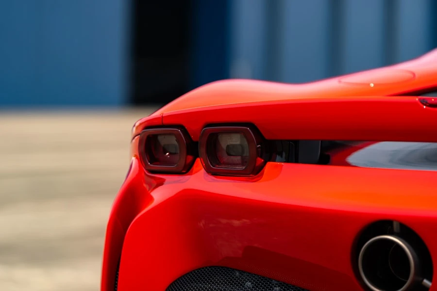 2022 Ferrari SF90 Spider - Image 24 of 31