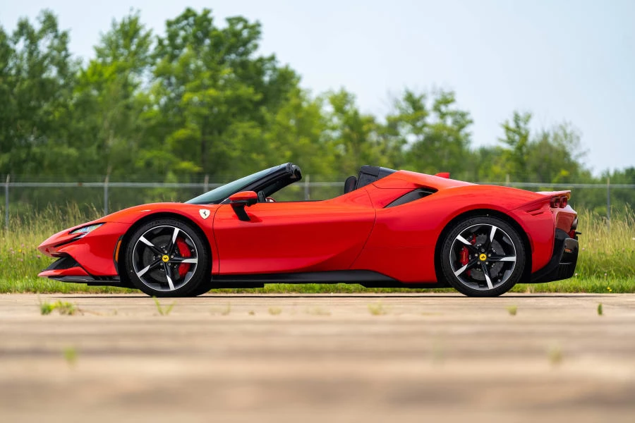2022 Ferrari SF90 Spider - Image 2 of 31