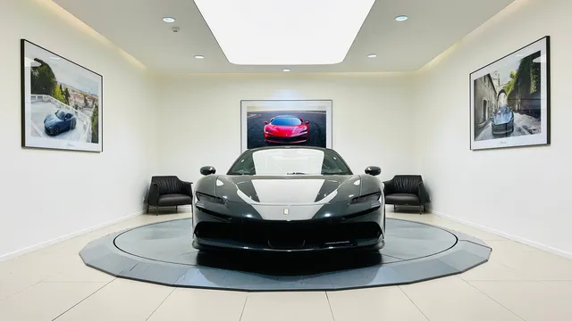 2022 Ferrari SF90 Spider