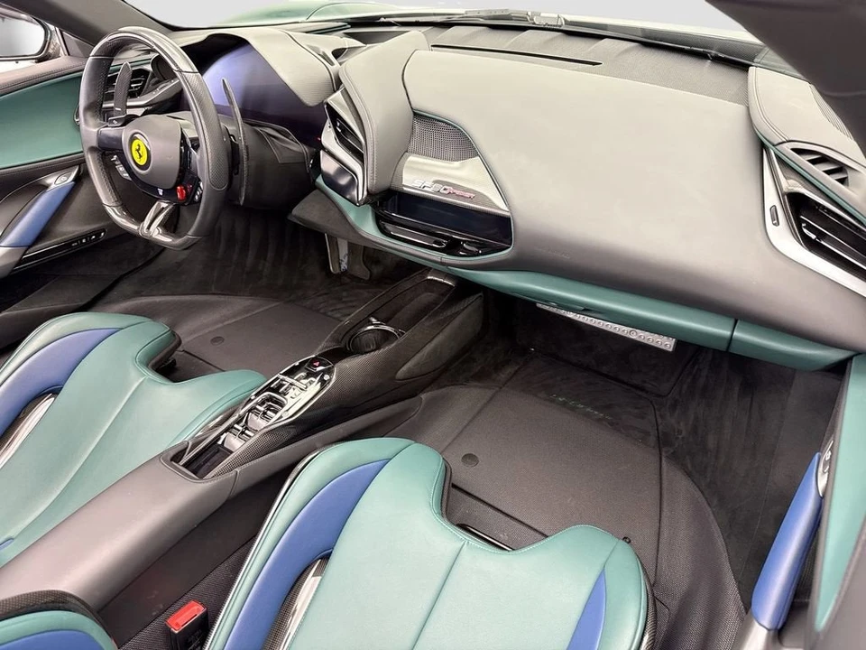 2022 Ferrari SF90 Spider - Image 25 of 31