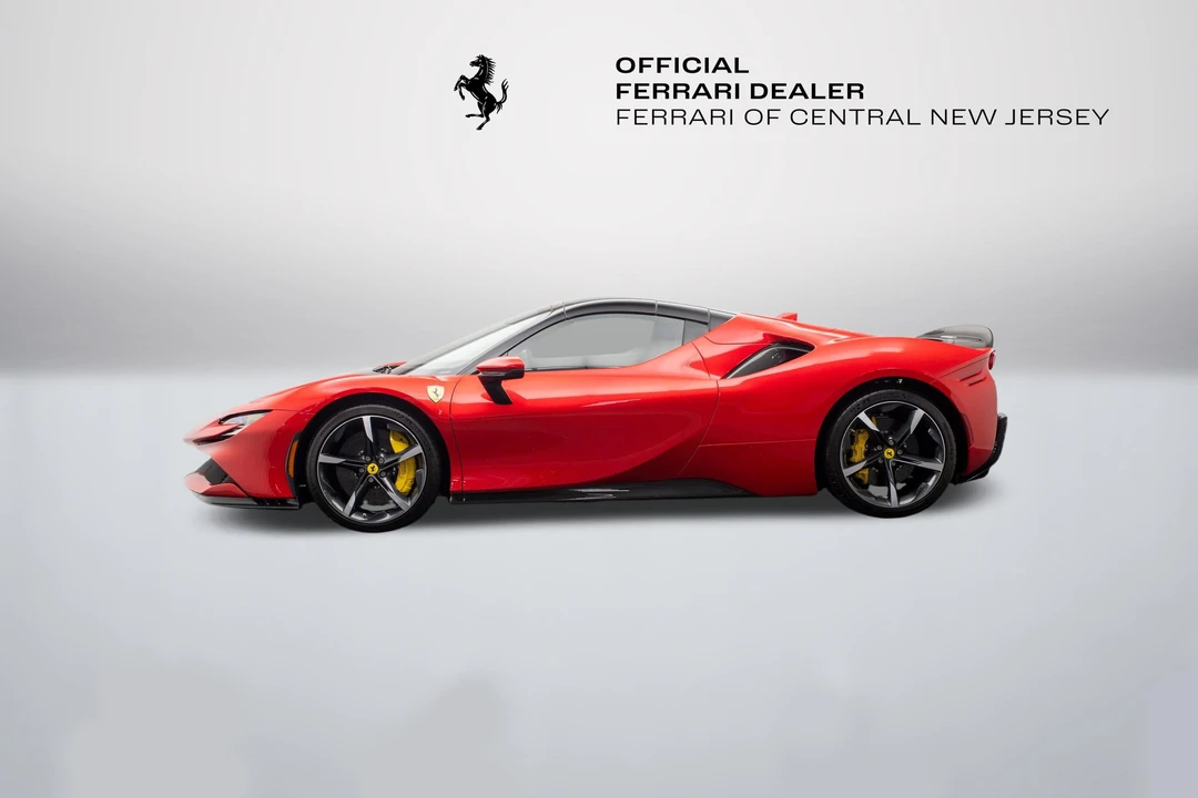 2022 Ferrari SF90 Spider - Image 16 of 31