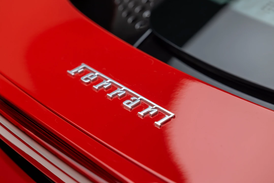 2022 Ferrari SF90 Spider - Image 30 of 31