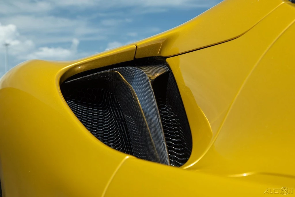 2022 Ferrari SF90 Spider - Image 14 of 21