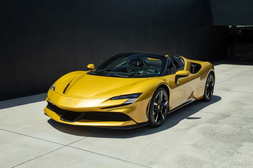 2022 Ferrari SF90 Spider - Image 9 of 21