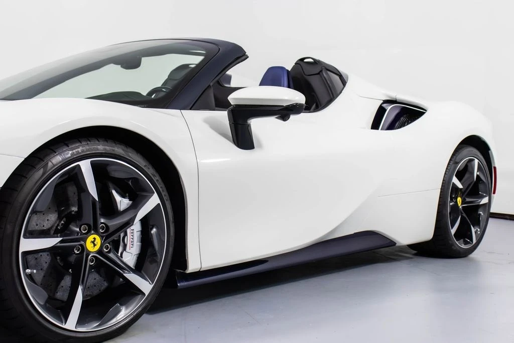 2022 Ferrari SF90 Spider - Image 30 of 31