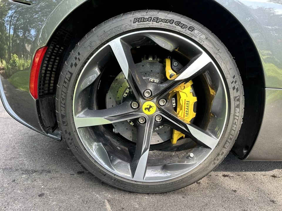 2022 Ferrari SF90 Spider - Image 17 of 31