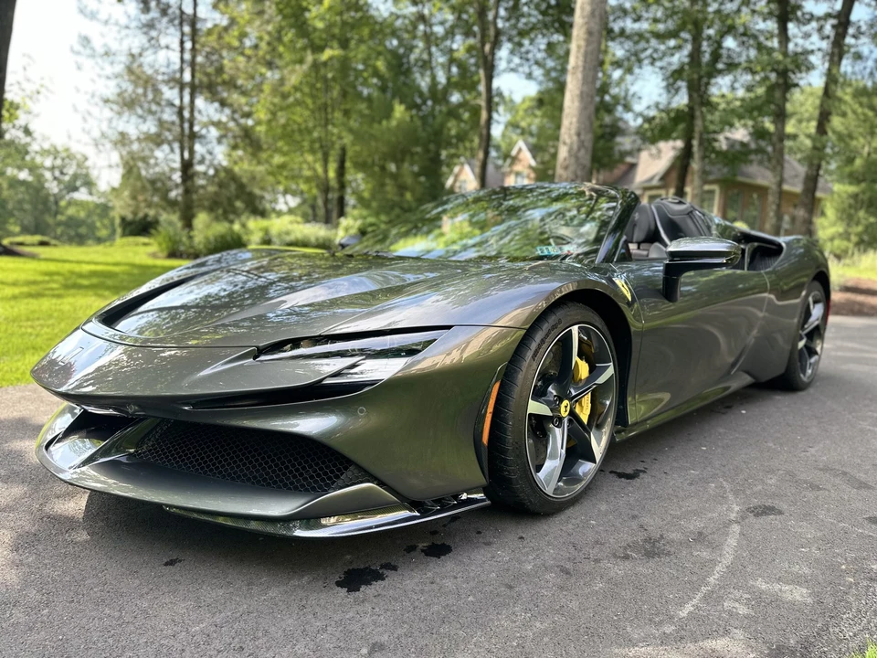 2022 Ferrari SF90 Spider - Image 2 of 31