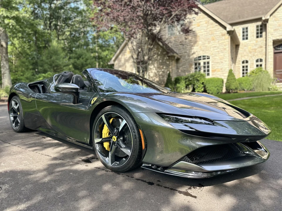 2022 Ferrari SF90 Spider - Image 7 of 31