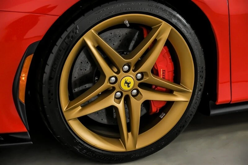 2022 Ferrari SF90 Spider - Image 18 of 31