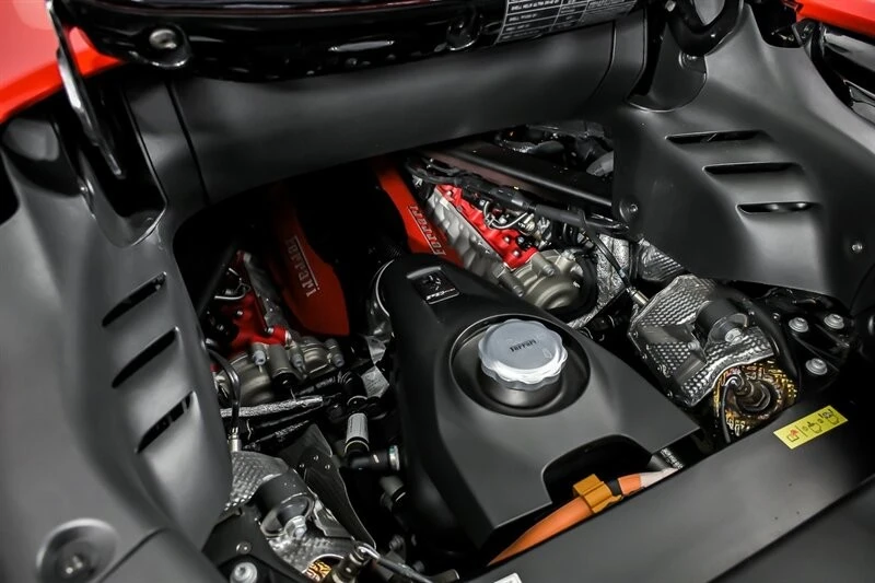 2022 Ferrari SF90 Spider - Image 24 of 31