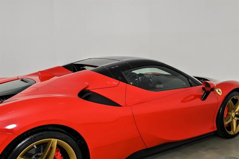 2022 Ferrari SF90 Spider - Image 20 of 31