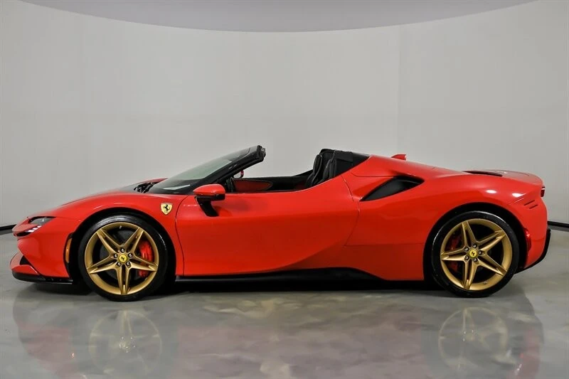 2022 Ferrari SF90 Spider - Image 8 of 31
