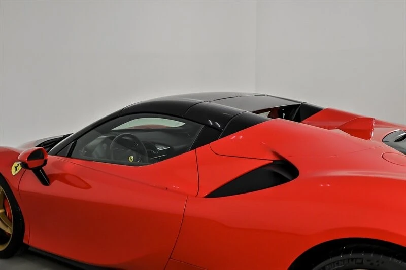 2022 Ferrari SF90 Spider - Image 23 of 31