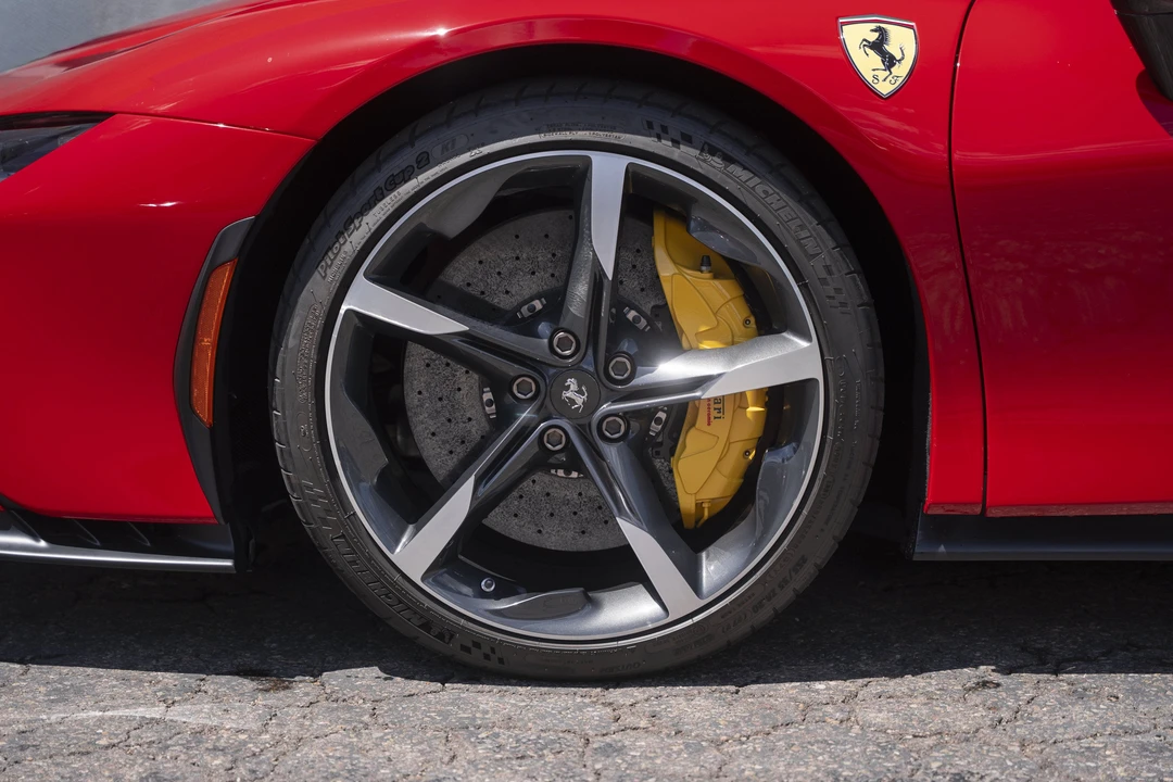 2022 Ferrari SF90 Spider - Image 17 of 31