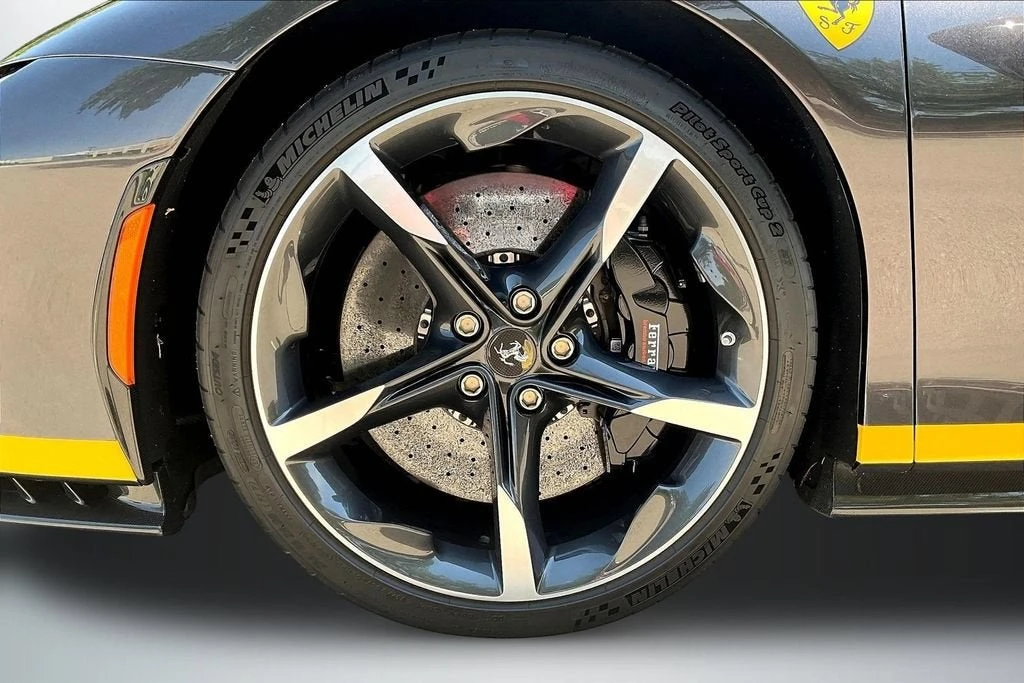 2022 Ferrari SF90 Spider - Image 28 of 31