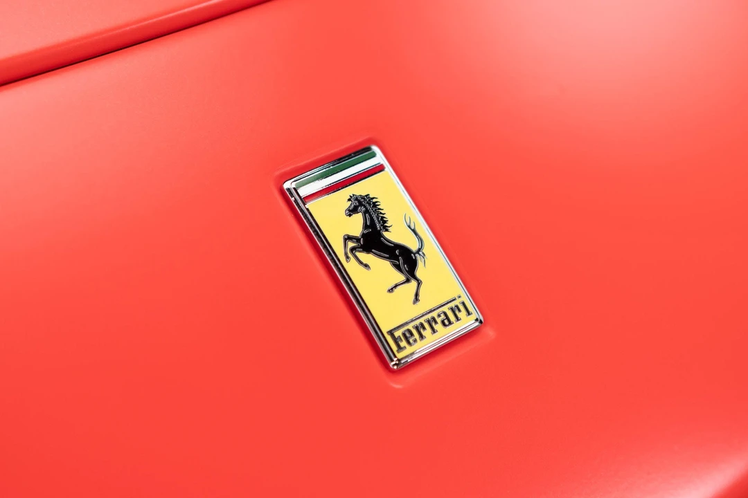 2022 Ferrari SF90 Spider - Image 25 of 31