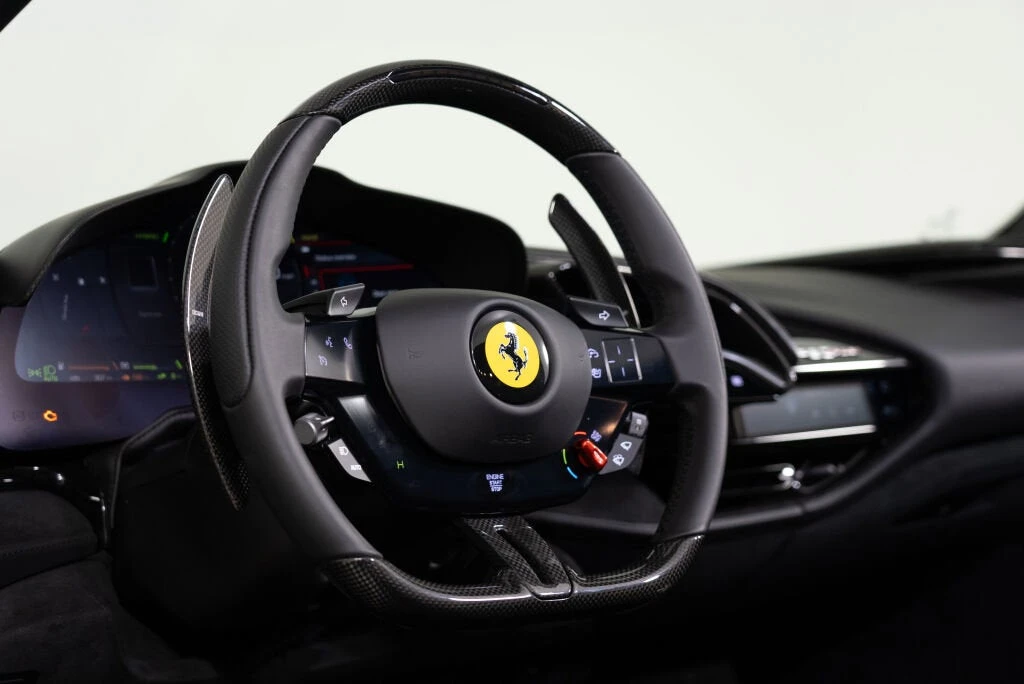 2022 Ferrari SF90 Spider - Image 8 of 31