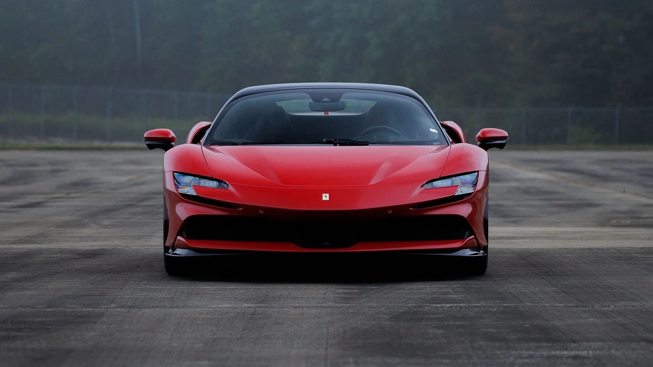 2022 Ferrari SF90 Spider - Image 4 of 31