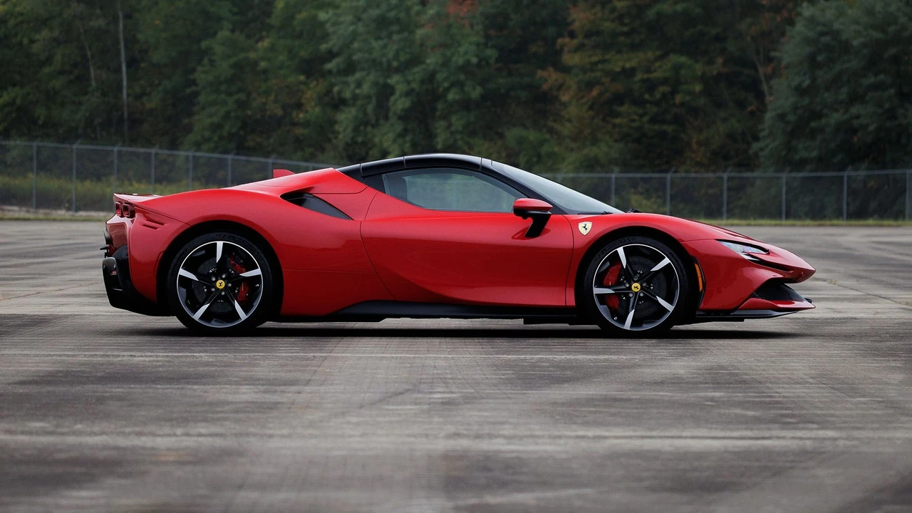 2022 Ferrari SF90 Spider - Image 2 of 31