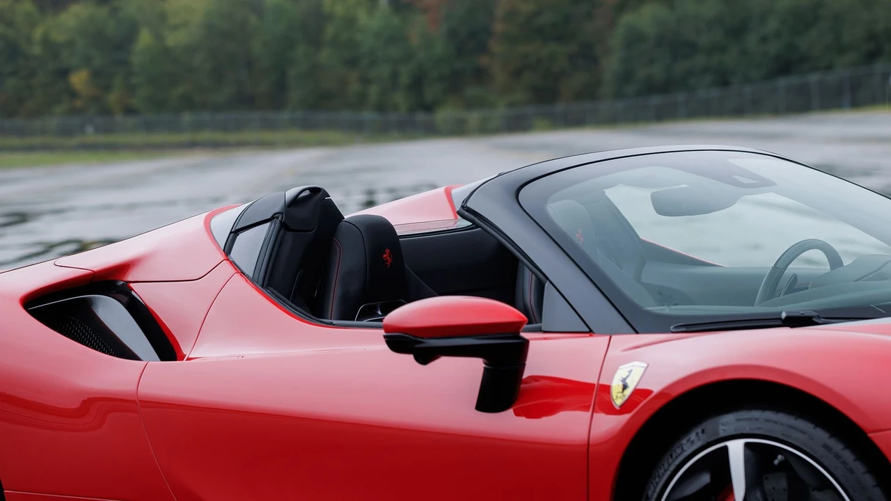 2022 Ferrari SF90 Spider - Image 31 of 31