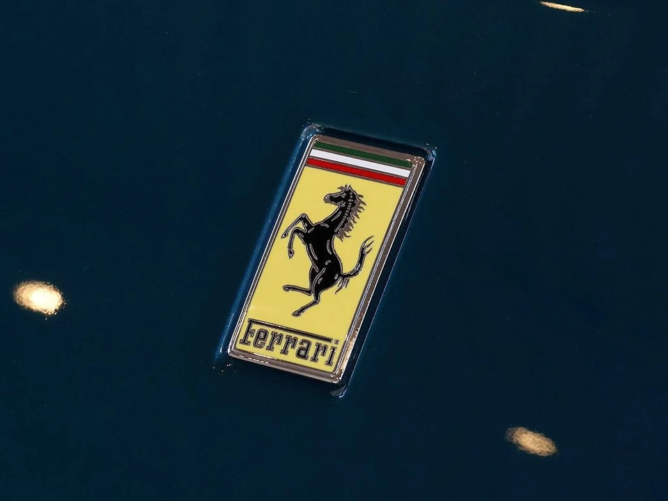 2022 Ferrari SF90 Spider - Image 26 of 31
